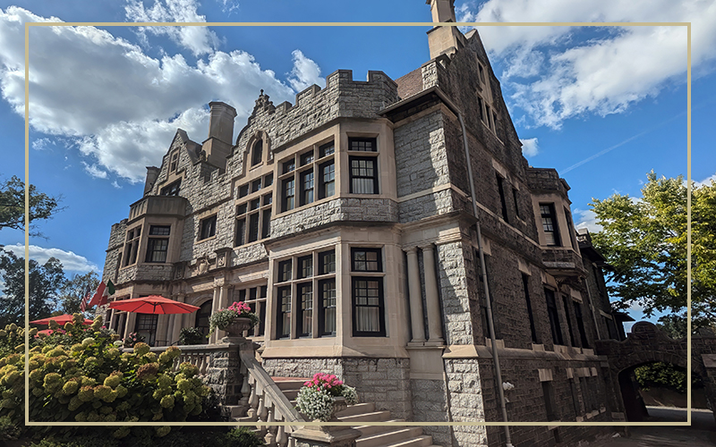 Mansions on Fifth Hotel